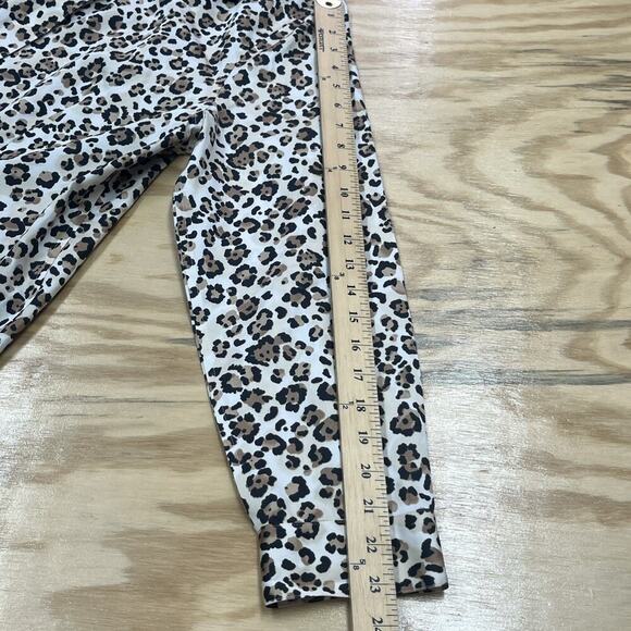 Chico's Animal Print No Iron Button Up Shirt Blouse Size 2 12/14 Mob Wife - Picture 12 of 12